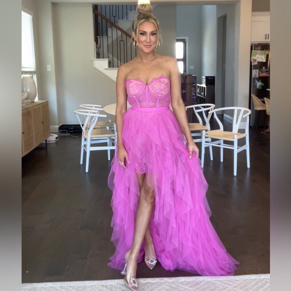 Bustier gown in pink tulle